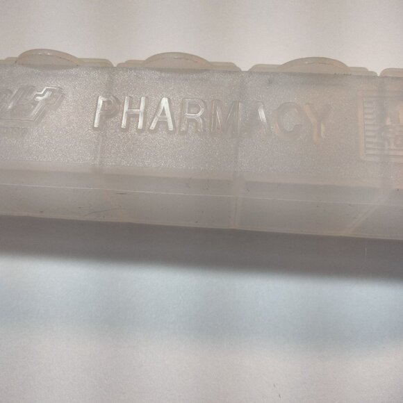 7 Day Weekly Pill Organizer Box Medication Caddy - Picture 7 of 8